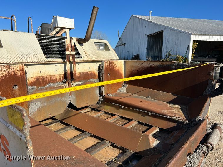 image for item NI9132 1994 Cedarapids CR-461  paver