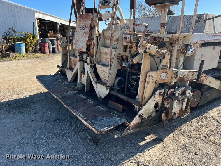 image for item NI9132 1994 Cedarapids CR-461  paver