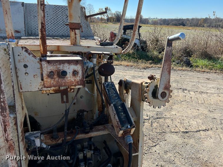 image for item NI9132 1994 Cedarapids CR-461  paver