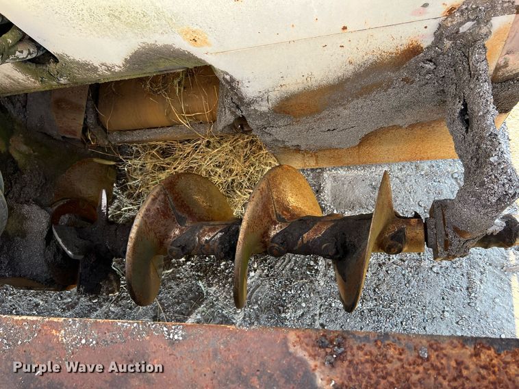 image for item NI9132 1994 Cedarapids CR-461  paver