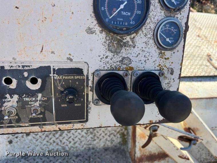 image for item NI9132 1994 Cedarapids CR-461  paver