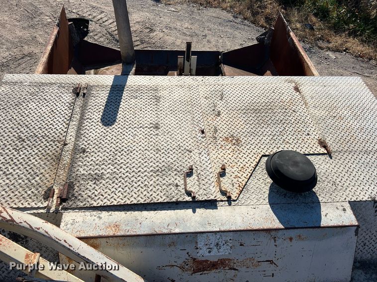 image for item NI9132 1994 Cedarapids CR-461  paver