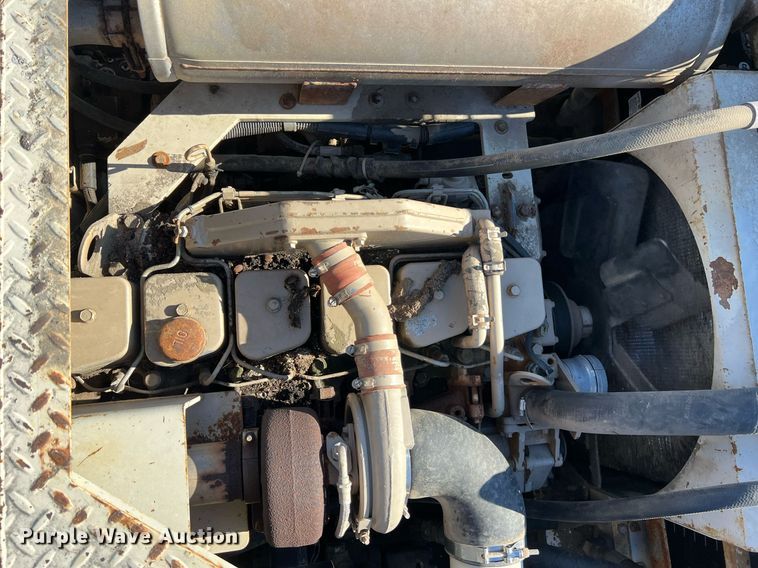 image for item NI9132 1994 Cedarapids CR-461  paver