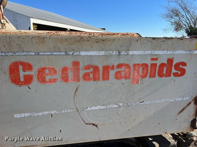 image for item NI9132 1994 Cedarapids CR-461  paver