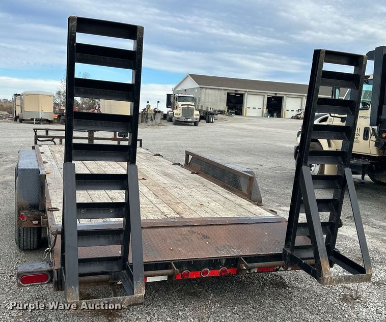 image for item NL9082 2015 Load Trail  equipment trailer