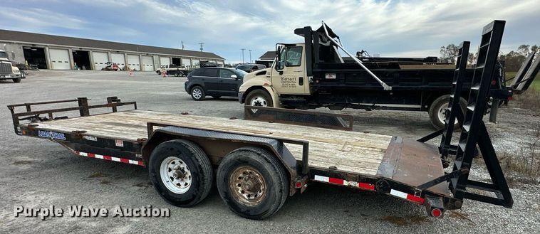 image for item NL9082 2015 Load Trail  equipment trailer