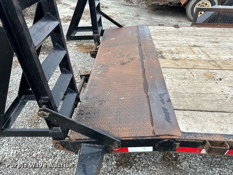 image for item NL9082 2015 Load Trail  equipment trailer