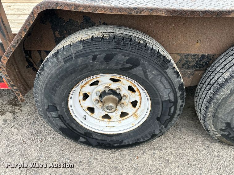 image for item NL9082 2015 Load Trail  equipment trailer