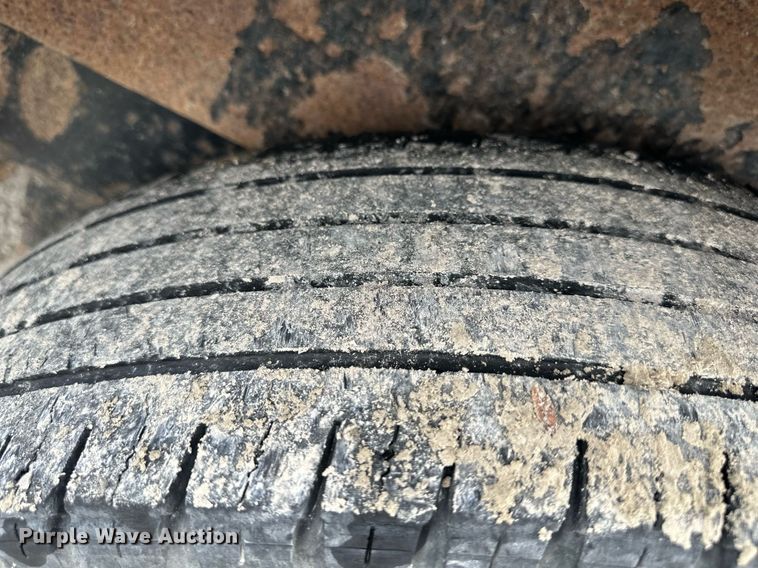 image for item NL9082 2015 Load Trail  equipment trailer