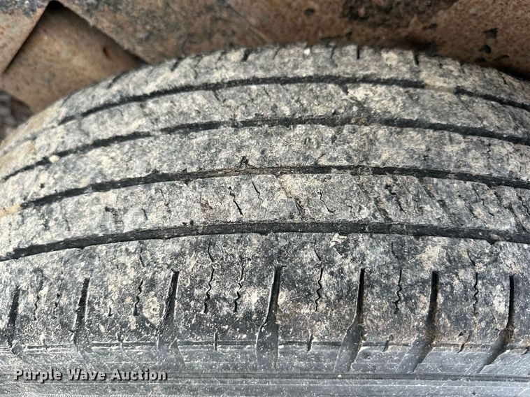 image for item NL9082 2015 Load Trail  equipment trailer