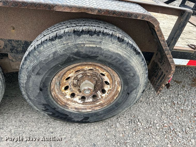 image for item NL9082 2015 Load Trail  equipment trailer