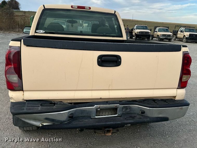 image for item NL9085 2003 Chevrolet Silverado 1500  Ext. Cab pickup truck