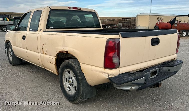 image for item NL9085 2003 Chevrolet Silverado 1500  Ext. Cab pickup truck