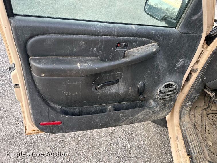 image for item NL9085 2003 Chevrolet Silverado 1500  Ext. Cab pickup truck