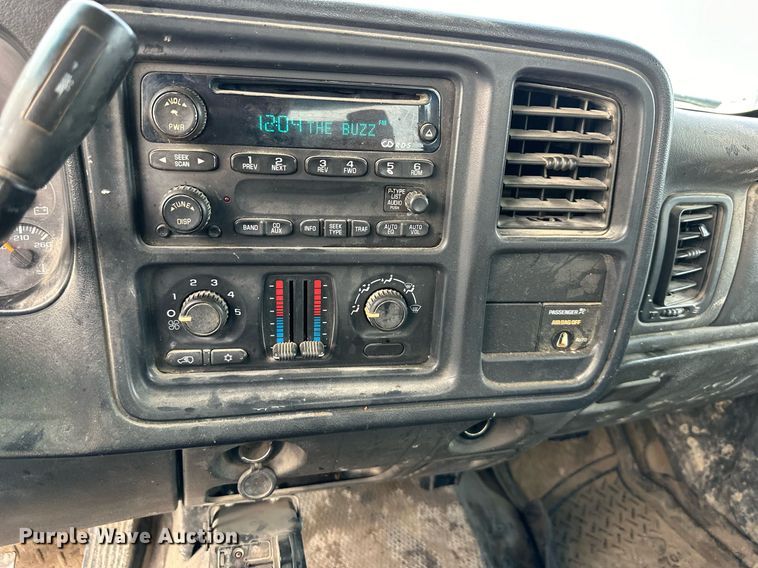 image for item NL9085 2003 Chevrolet Silverado 1500  Ext. Cab pickup truck