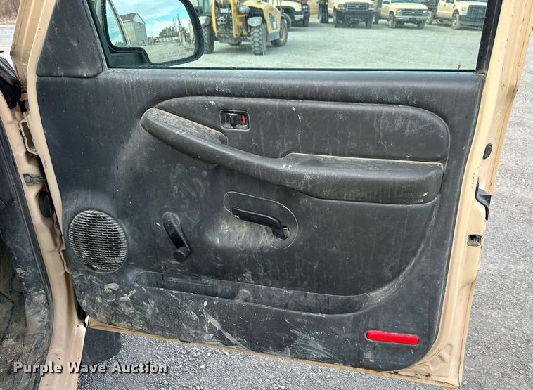 image for item NL9085 2003 Chevrolet Silverado 1500  Ext. Cab pickup truck