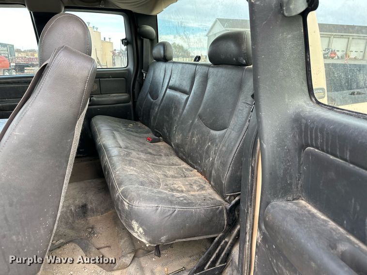 image for item NL9085 2003 Chevrolet Silverado 1500  Ext. Cab pickup truck