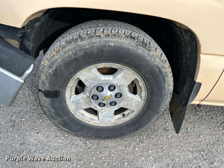 image for item NL9085 2003 Chevrolet Silverado 1500  Ext. Cab pickup truck