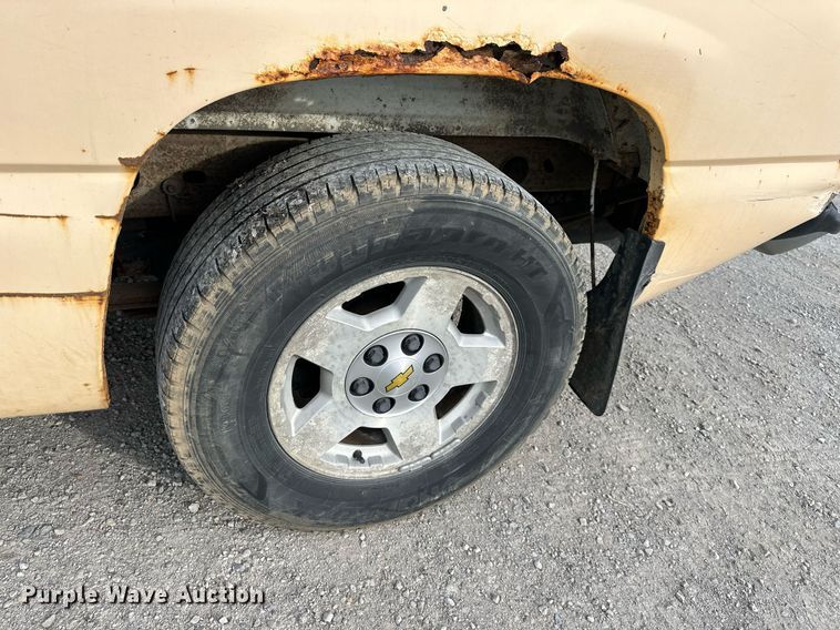 image for item NL9085 2003 Chevrolet Silverado 1500  Ext. Cab pickup truck