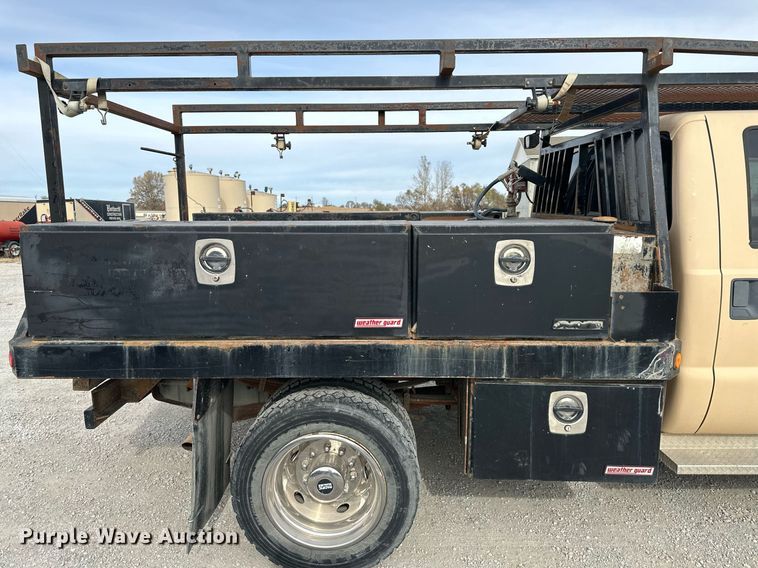 image for item NL9086 2009 Ford F550 Super Duty XL  Crew Cab utility / service truck