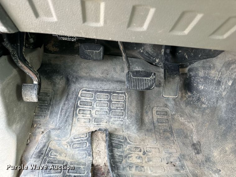 image for item NL9086 2009 Ford F550 Super Duty XL  Crew Cab utility / service truck