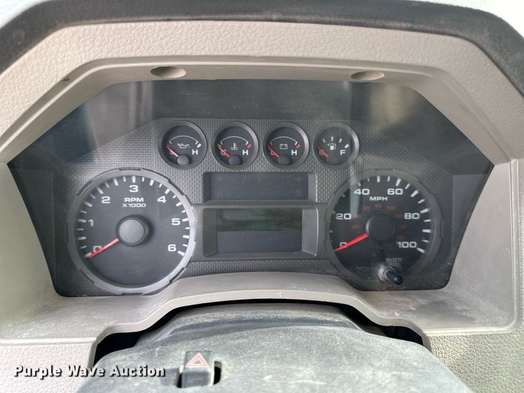 image for item NL9086 2009 Ford F550 Super Duty XL  Crew Cab utility / service truck