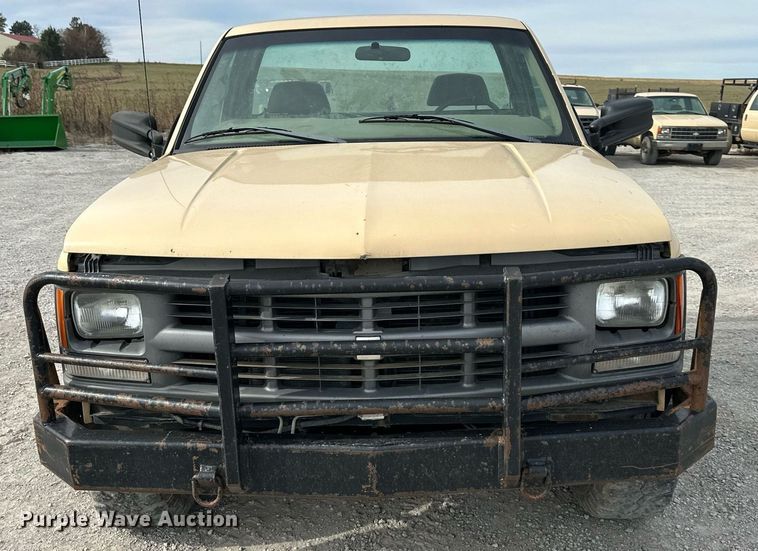 image for item NL9088 1998 Chevrolet 2500  pickup truck cab and chassis