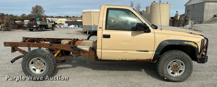 image for item NL9088 1998 Chevrolet 2500  pickup truck cab and chassis