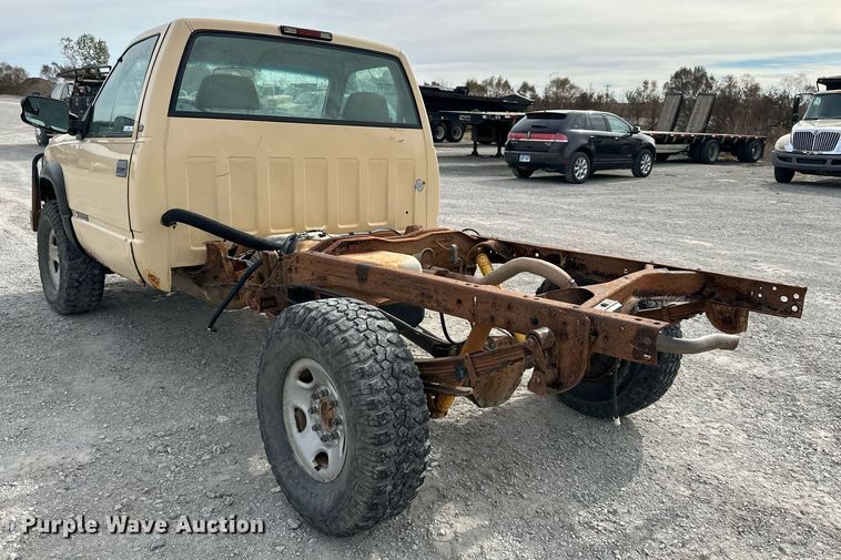 image for item NL9088 1998 Chevrolet 2500  pickup truck cab and chassis