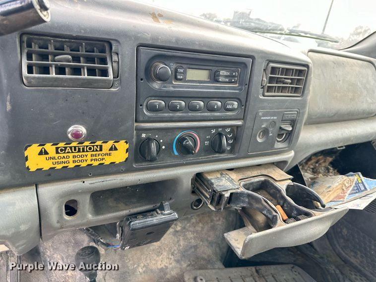 image for item NL9089 2003 Ford F450 Super Duty XL  dump flatbed truck