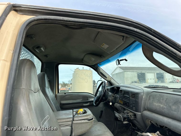 image for item NL9089 2003 Ford F450 Super Duty XL  dump flatbed truck