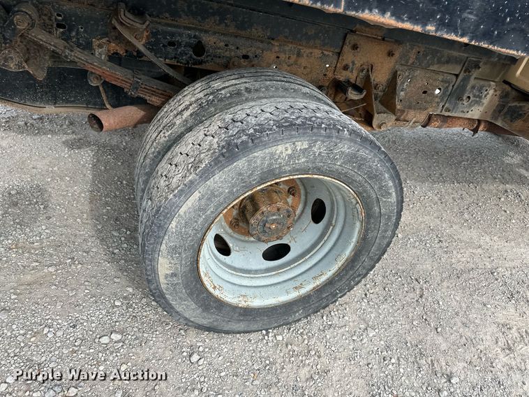 image for item NL9089 2003 Ford F450 Super Duty XL  dump flatbed truck