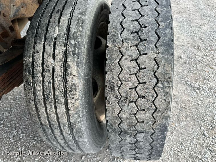 image for item NL9089 2003 Ford F450 Super Duty XL  dump flatbed truck