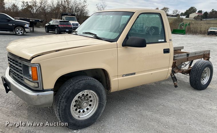 image for item NL9090 1998 Chevrolet 2500  pickup truck cab and chassis