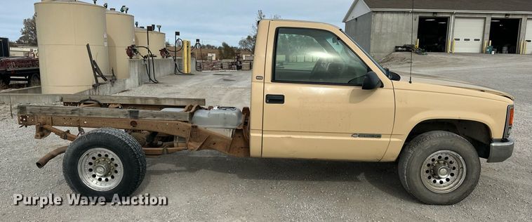 image for item NL9090 1998 Chevrolet 2500  pickup truck cab and chassis