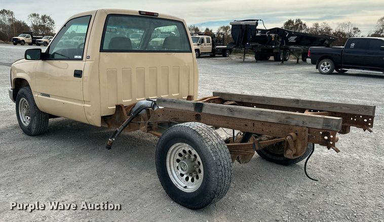 image for item NL9090 1998 Chevrolet 2500  pickup truck cab and chassis