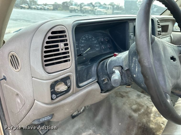 image for item NL9090 1998 Chevrolet 2500  pickup truck cab and chassis