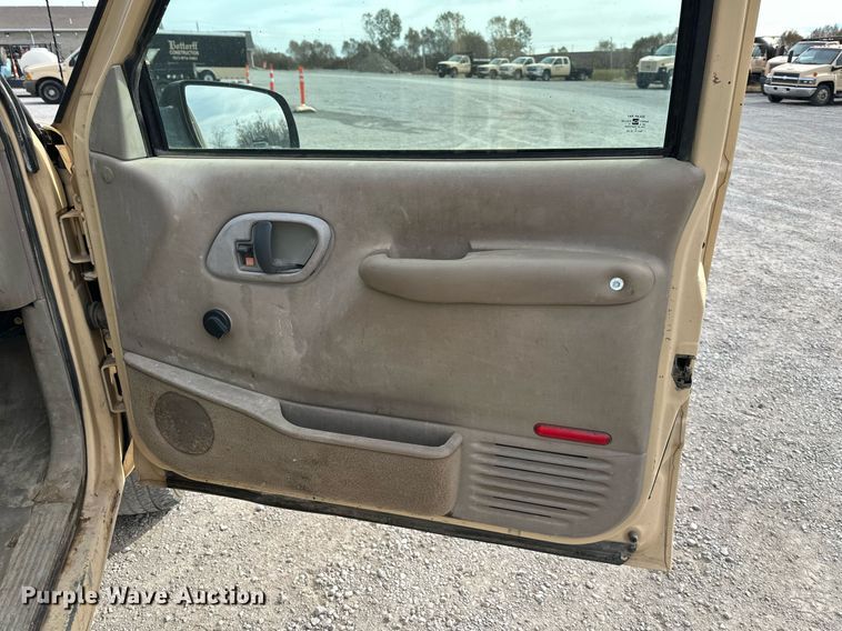 image for item NL9090 1998 Chevrolet 2500  pickup truck cab and chassis