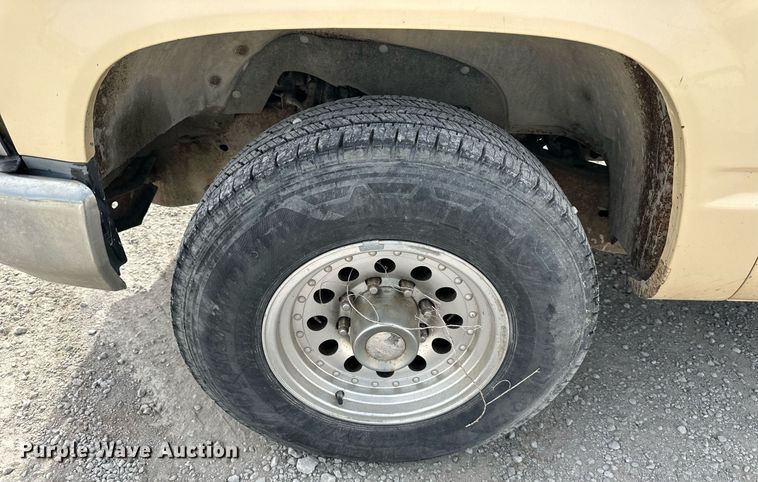 image for item NL9090 1998 Chevrolet 2500  pickup truck cab and chassis