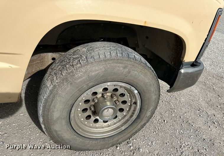 image for item NL9090 1998 Chevrolet 2500  pickup truck cab and chassis