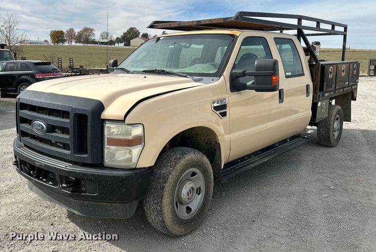 image for item NL9091 2010 Ford F250 Super Duty XL  Crew Cab utility bed pickup truck