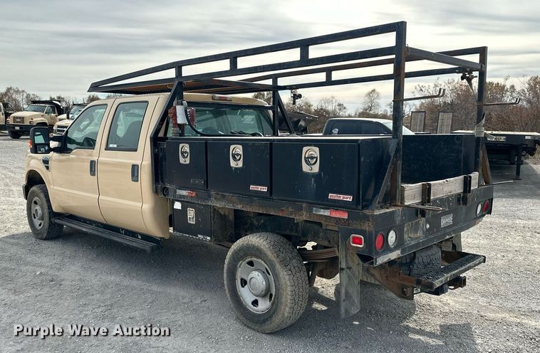 image for item NL9091 2010 Ford F250 Super Duty XL  Crew Cab utility bed pickup truck