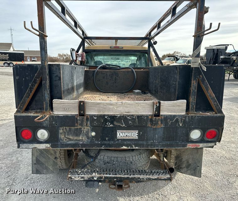 image for item NL9091 2010 Ford F250 Super Duty XL  Crew Cab utility bed pickup truck