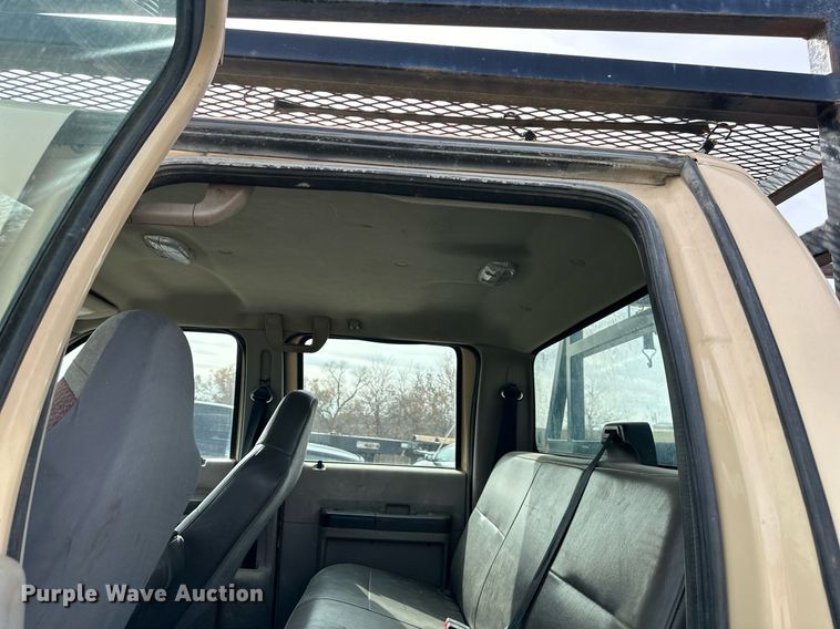 image for item NL9091 2010 Ford F250 Super Duty XL  Crew Cab utility bed pickup truck