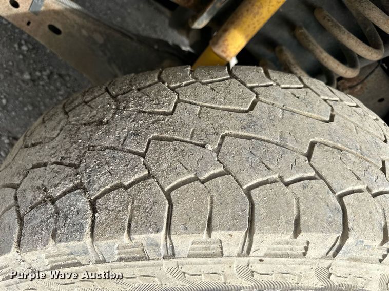 image for item NL9091 2010 Ford F250 Super Duty XL  Crew Cab utility bed pickup truck