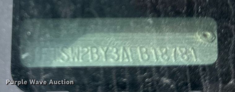 image for item NL9091 2010 Ford F250 Super Duty XL  Crew Cab utility bed pickup truck