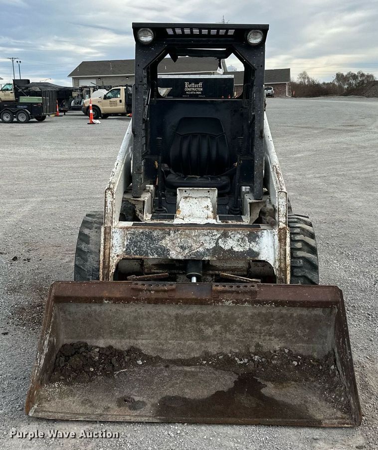 image for item NL9092 1988 Bobcat 743  skid steer loader