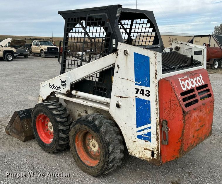 image for item NL9092 1988 Bobcat 743  skid steer loader