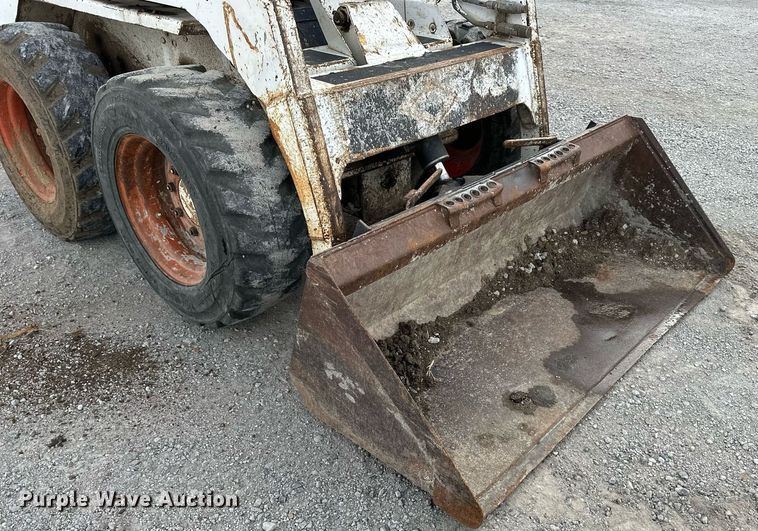 image for item NL9092 1988 Bobcat 743  skid steer loader