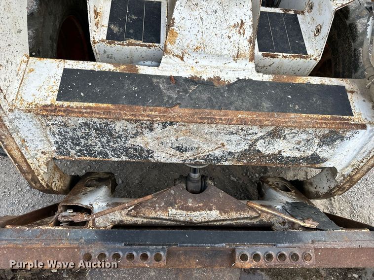 image for item NL9092 1988 Bobcat 743  skid steer loader